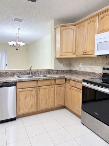 20844 NW 2nd St, Pembroke Pines, FL 33029