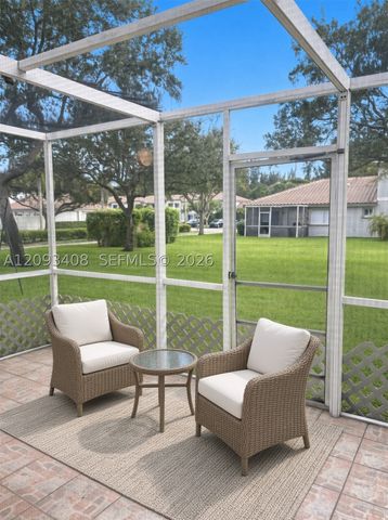 20844 NW 2nd St, Pembroke Pines, FL 33029