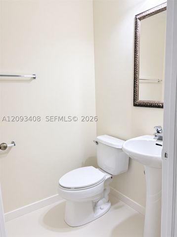 20844 NW 2nd St, Pembroke Pines, FL 33029