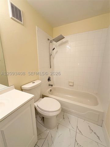 20844 NW 2nd St, Pembroke Pines, FL 33029