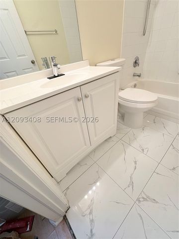 20844 NW 2nd St, Pembroke Pines, FL 33029