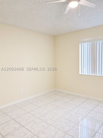 20844 NW 2nd St, Pembroke Pines, FL 33029