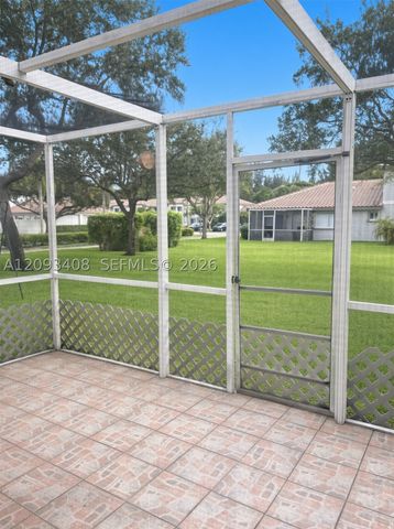 20844 NW 2nd St, Pembroke Pines, FL 33029