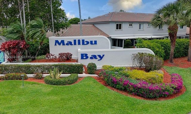 20844 NW 2nd St, Pembroke Pines, FL 33029