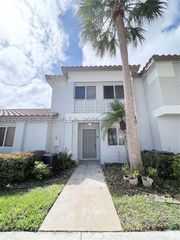 20844 NW 2nd St, Pembroke Pines, FL 33029