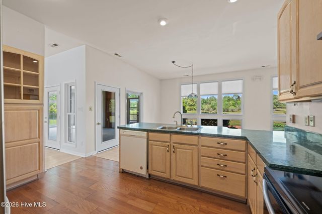 5917 Santo Domingo Court, New Bern, NC 28560