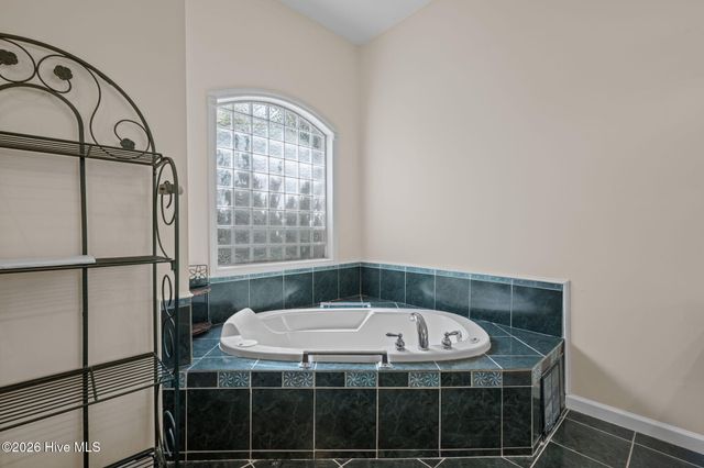 5917 Santo Domingo Court, New Bern, NC 28560