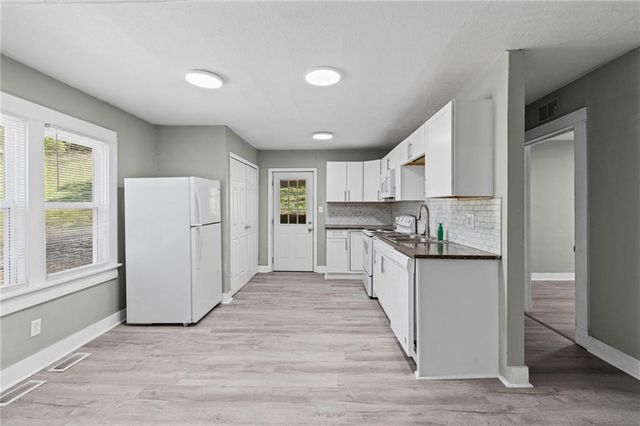 110 Liberty Street, Excelsior Springs, MO 64024
