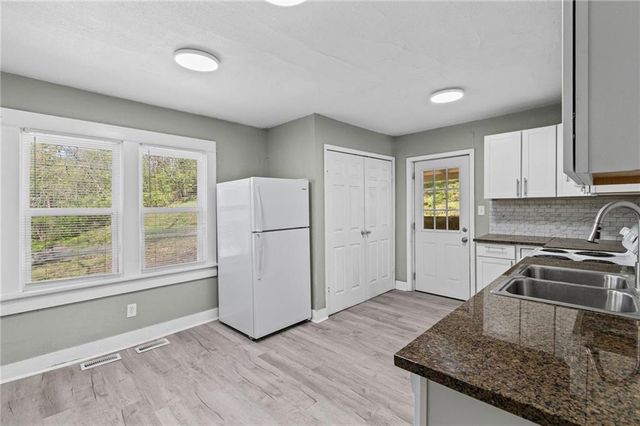 110 Liberty Street, Excelsior Springs, MO 64024
