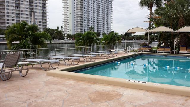 220 Kings Point Drive 606, Sunny Isles Beach, FL 33160