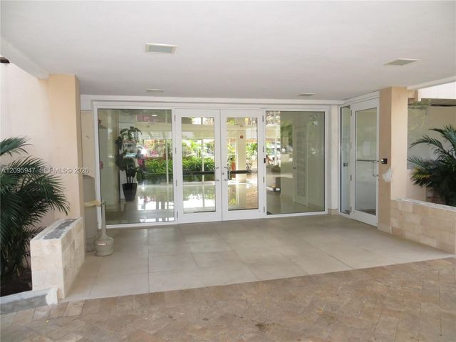 220 Kings Point Drive 606, Sunny Isles Beach, FL 33160
