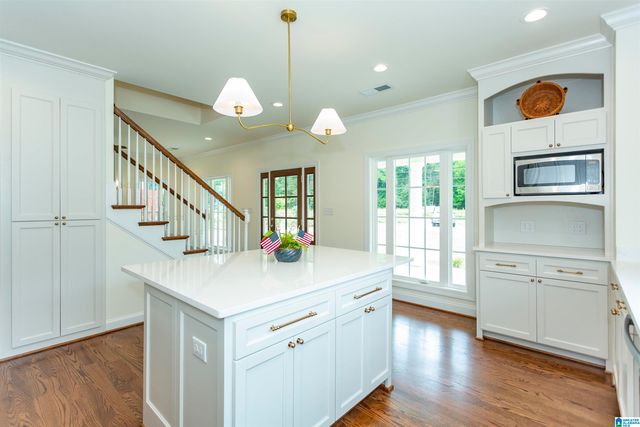 1913 MONCRIEF ROAD, Gardendale, AL 35071