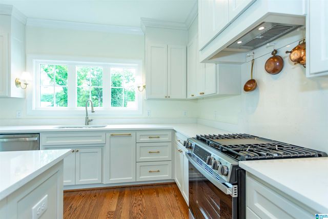 1913 MONCRIEF ROAD, Gardendale, AL 35071