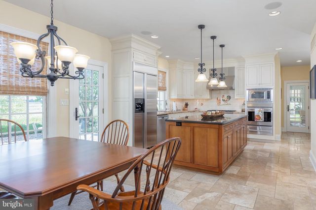 1880 E BUCKSHUTEM RD, Millville, NJ 08332