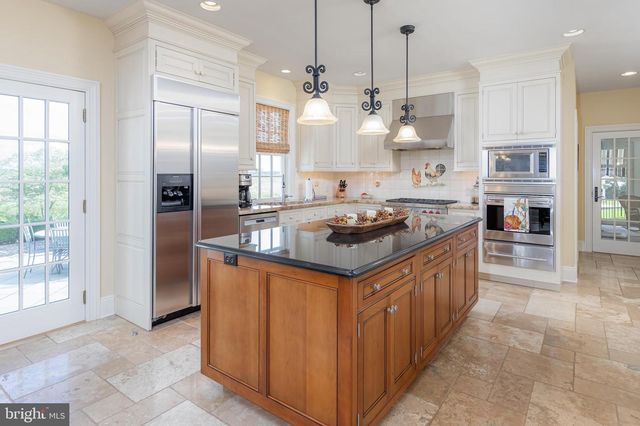 1880 E BUCKSHUTEM RD, Millville, NJ 08332