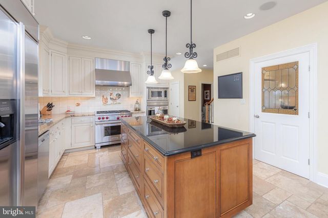 1880 E BUCKSHUTEM RD, Millville, NJ 08332