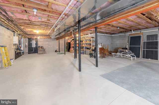 1880 E BUCKSHUTEM RD, Millville, NJ 08332