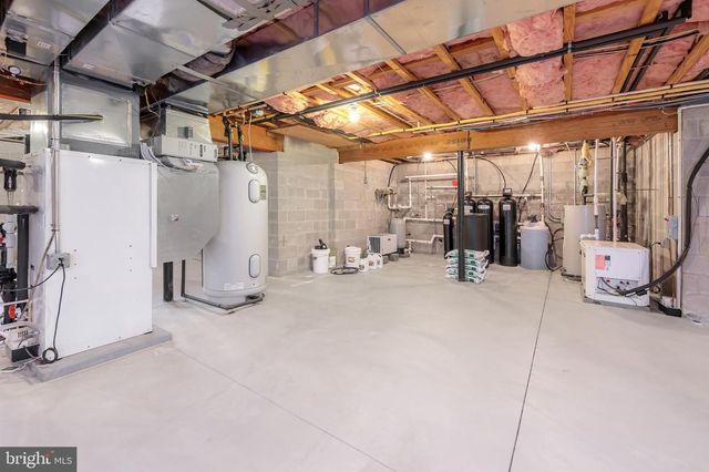 1880 E BUCKSHUTEM RD, Millville, NJ 08332