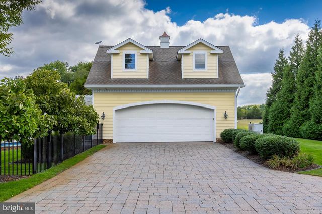 1880 E BUCKSHUTEM RD, Millville, NJ 08332