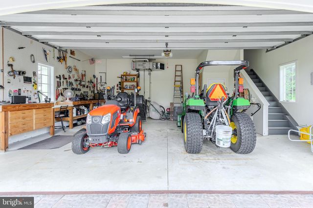 1880 E BUCKSHUTEM RD, Millville, NJ 08332