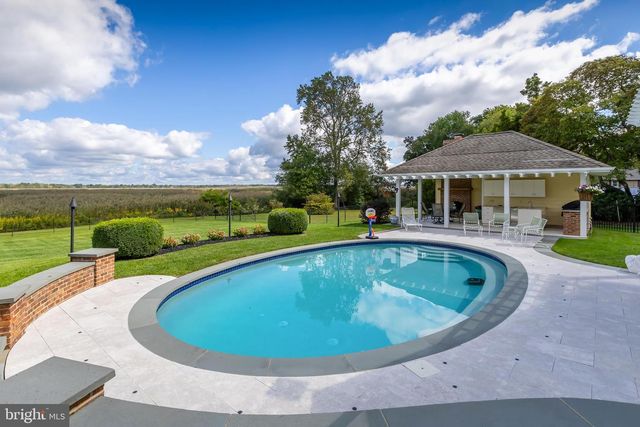 1880 E BUCKSHUTEM RD, Millville, NJ 08332