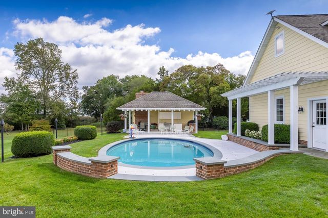 1880 E BUCKSHUTEM RD, Millville, NJ 08332