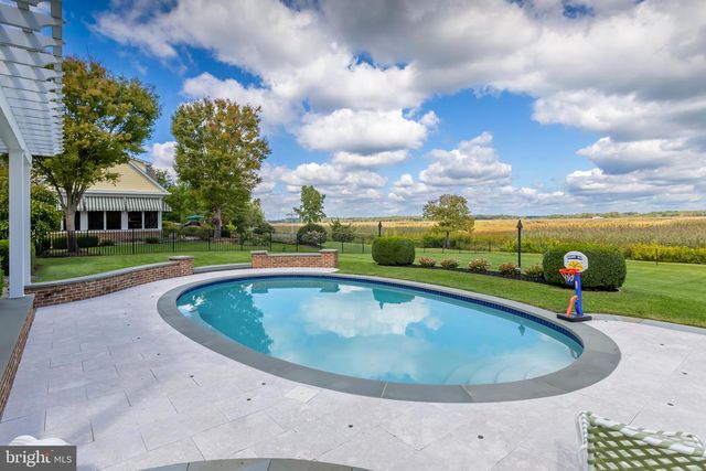 1880 E BUCKSHUTEM RD, Millville, NJ 08332