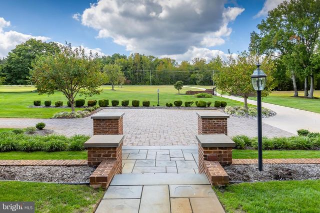 1880 E BUCKSHUTEM RD, Millville, NJ 08332