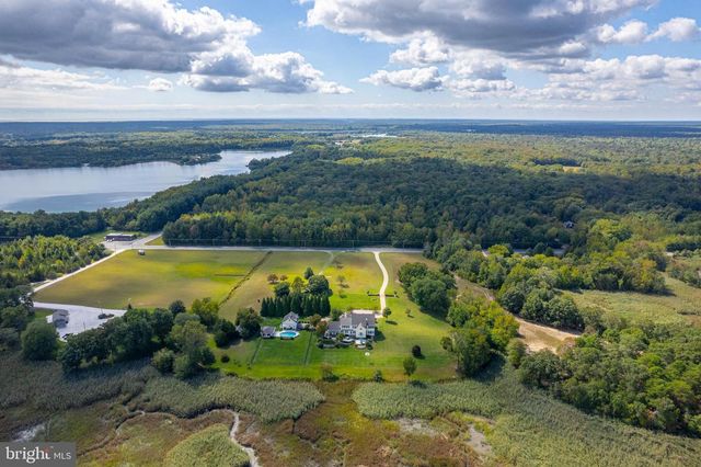 1880 E BUCKSHUTEM RD, Millville, NJ 08332