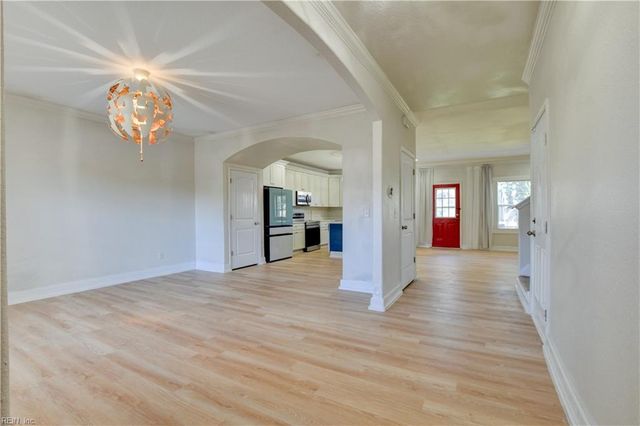 8028 Glade RD, Norfolk, VA 23518