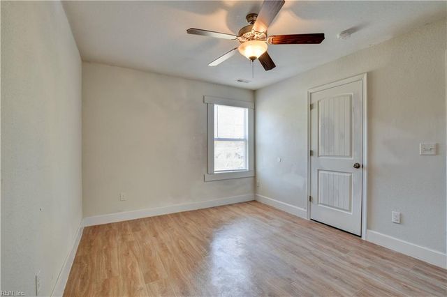 8028 Glade RD, Norfolk, VA 23518