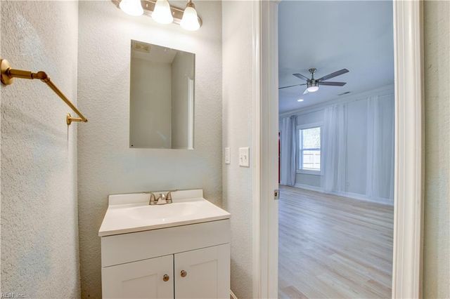 8028 Glade RD, Norfolk, VA 23518