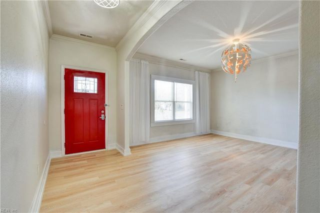 8028 Glade RD, Norfolk, VA 23518