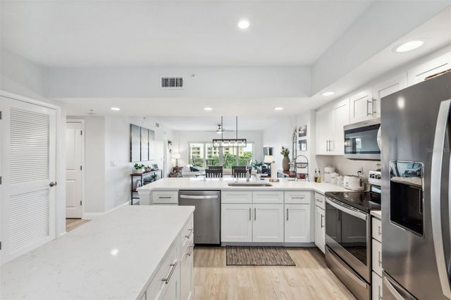 960 STARKEY ROAD 10304, Largo, FL 33771