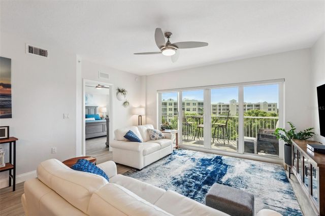 960 STARKEY ROAD 10304, Largo, FL 33771