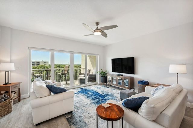 960 STARKEY ROAD 10304, Largo, FL 33771