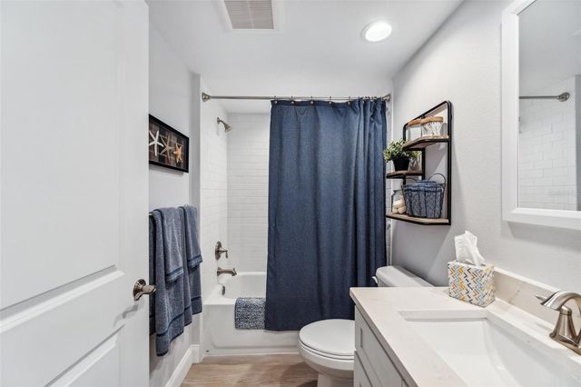 960 STARKEY ROAD 10304, Largo, FL 33771