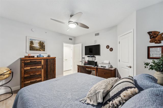 960 STARKEY ROAD 10304, Largo, FL 33771