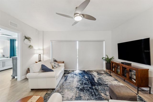 960 STARKEY ROAD 10304, Largo, FL 33771