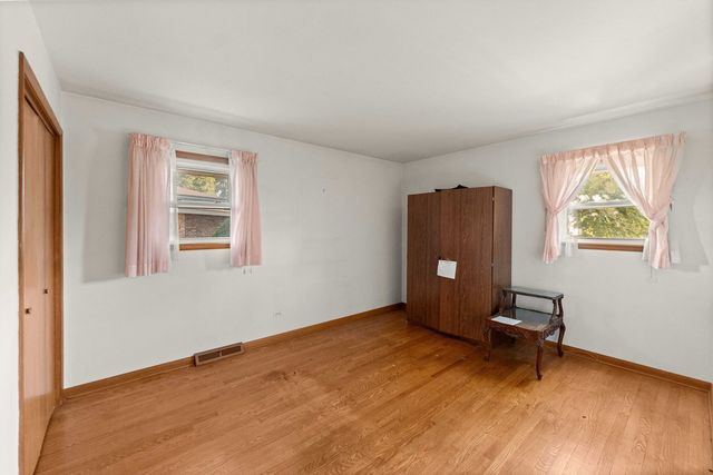 630 De Angelis Court, Chicago Heights, IL 60411