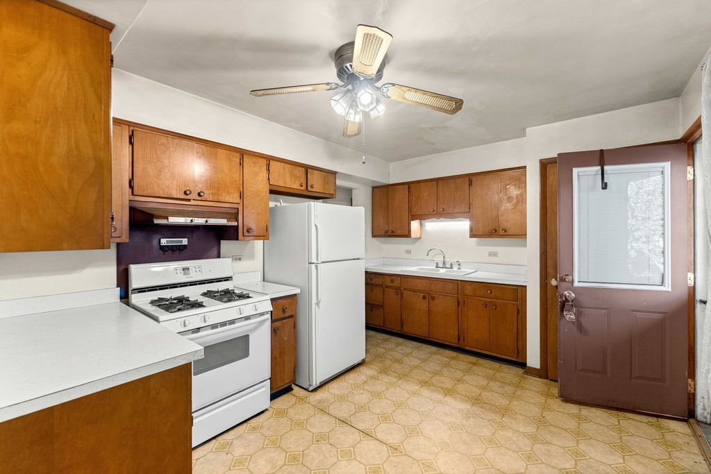 630 De Angelis Court, Chicago Heights, IL 60411 — photo 3