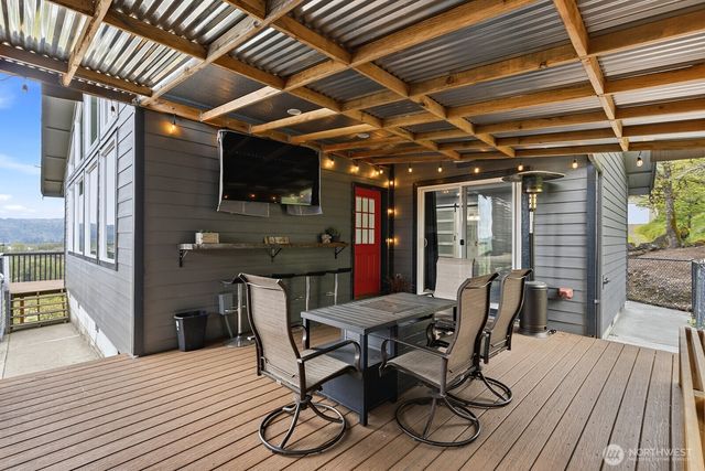 72 Bluff Road, Kelso, WA 98626