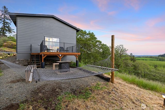 72 Bluff Road, Kelso, WA 98626