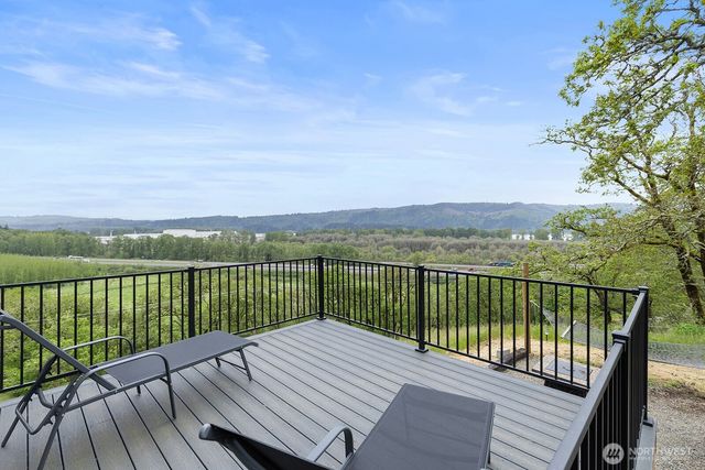 72 Bluff Road, Kelso, WA 98626