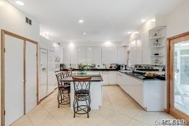 31 Bevin Road, Northport, NY 11768