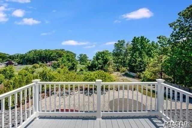 31 Bevin Road, Northport, NY 11768