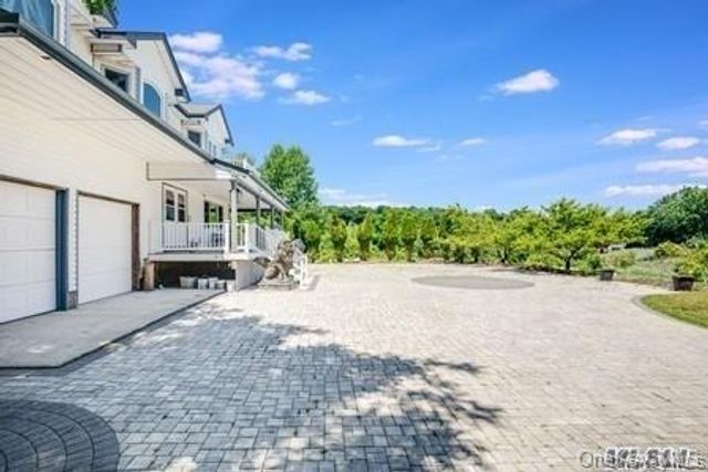 31 Bevin Road, Northport, NY 11768