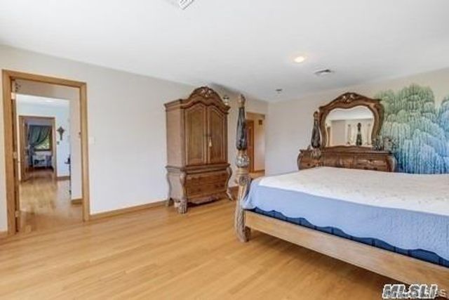 31 Bevin Road, Northport, NY 11768