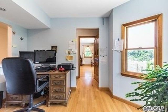31 Bevin Road, Northport, NY 11768