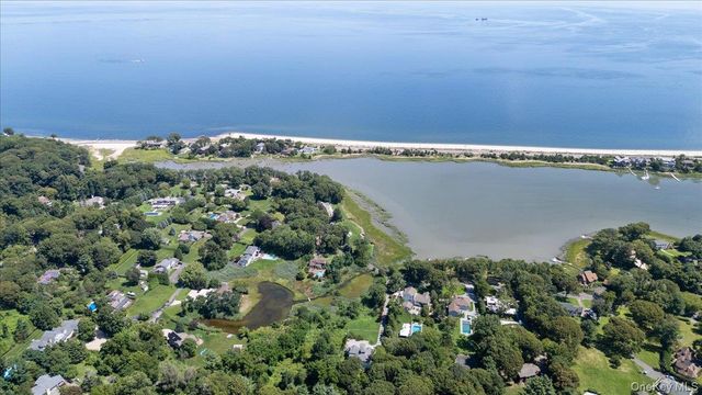 31 Bevin Road, Northport, NY 11768